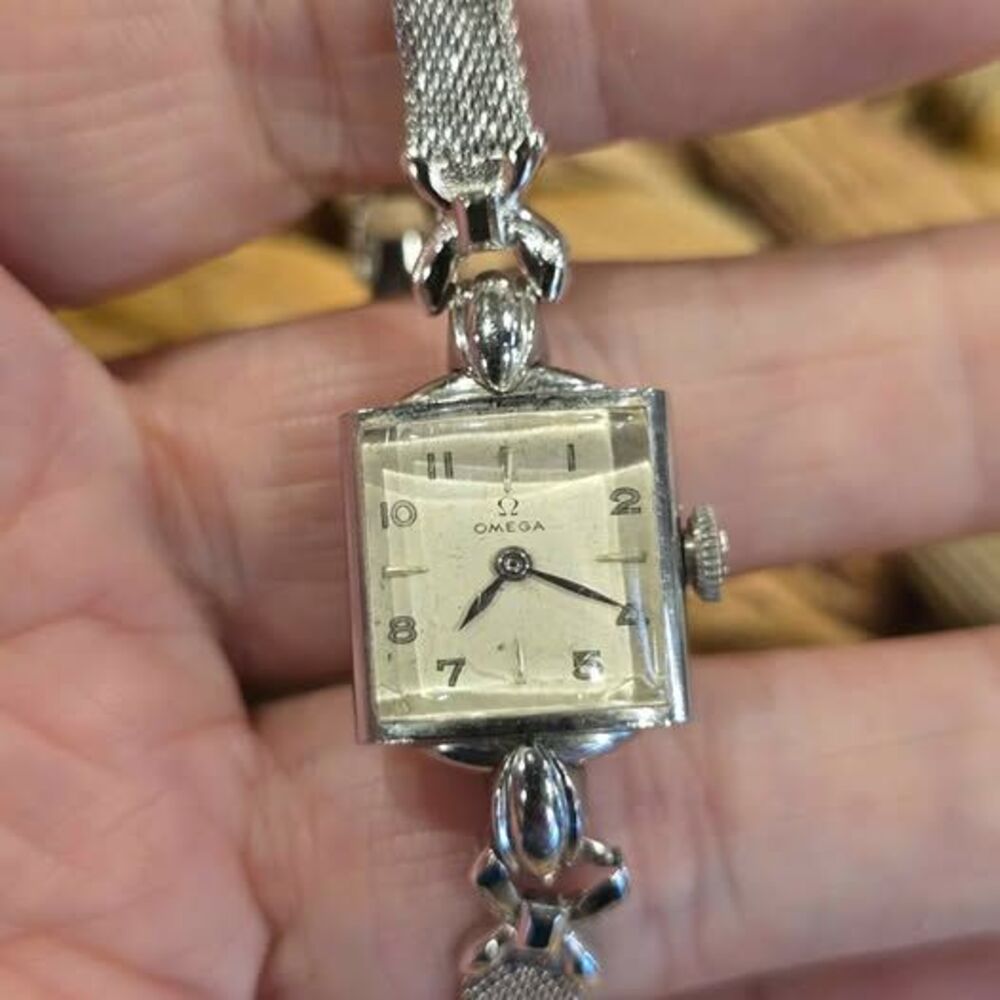 Vintage Omega Ladies' Wristwatch